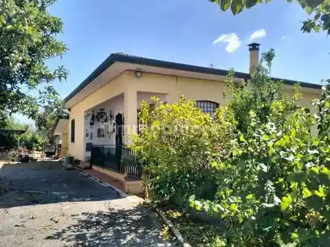 Villa in vendita a Massarosa