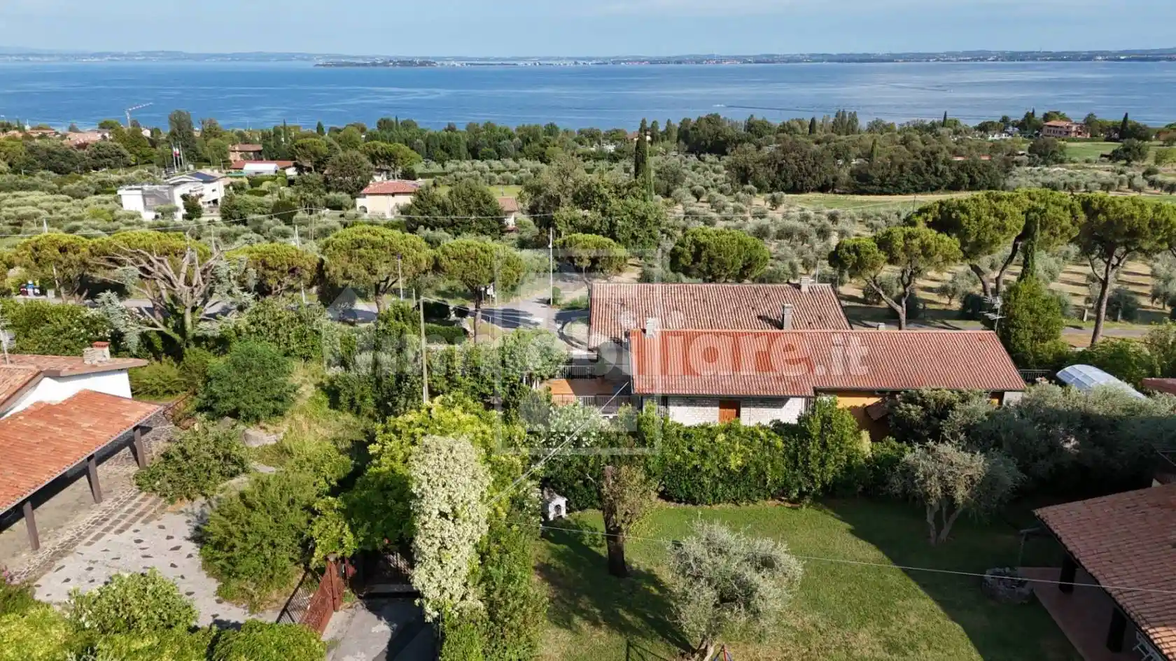 Villa in vendita a Moniga del Garda