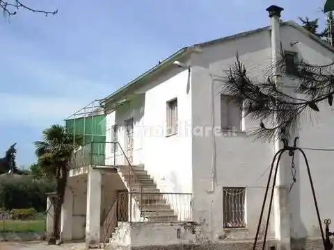Rustico - Casale in vendita a Civitanova Marche