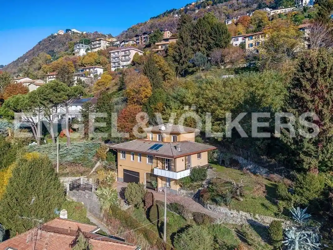 Villa in vendita a Como