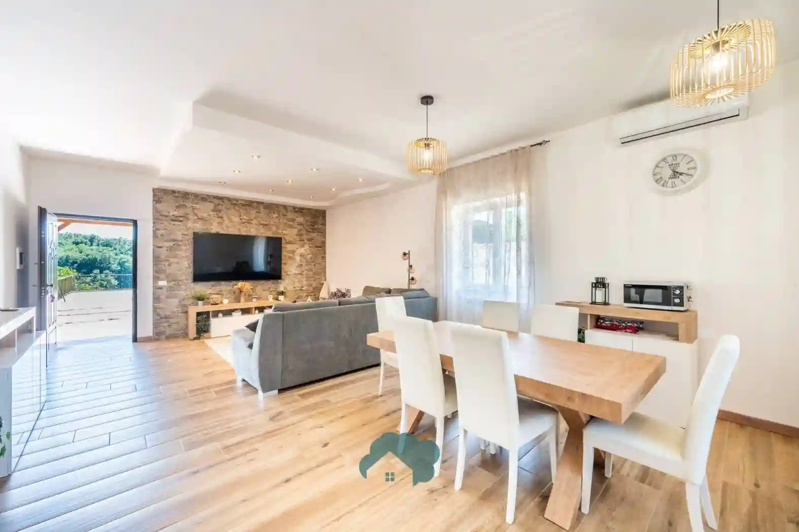 Villa - foto 2