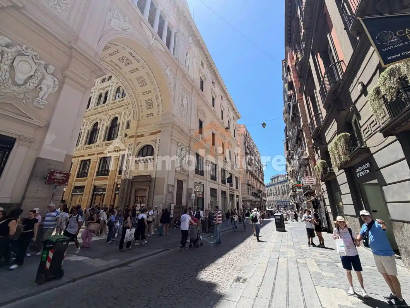 Appartamento in vendita a Napoli