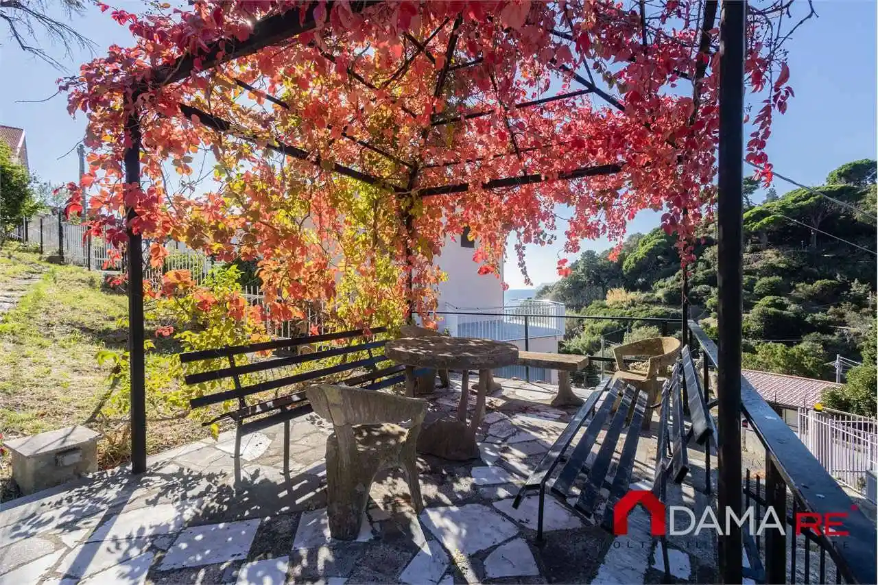 Villa in vendita a Celle Ligure