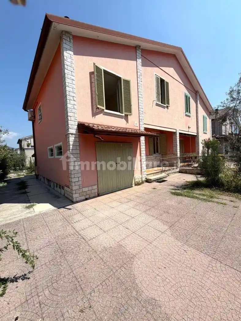 Villa in vendita a Brescia