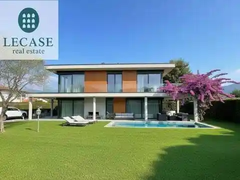 Villa in vendita a Forte dei Marmi
