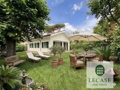 Villa in vendita a Forte dei Marmi