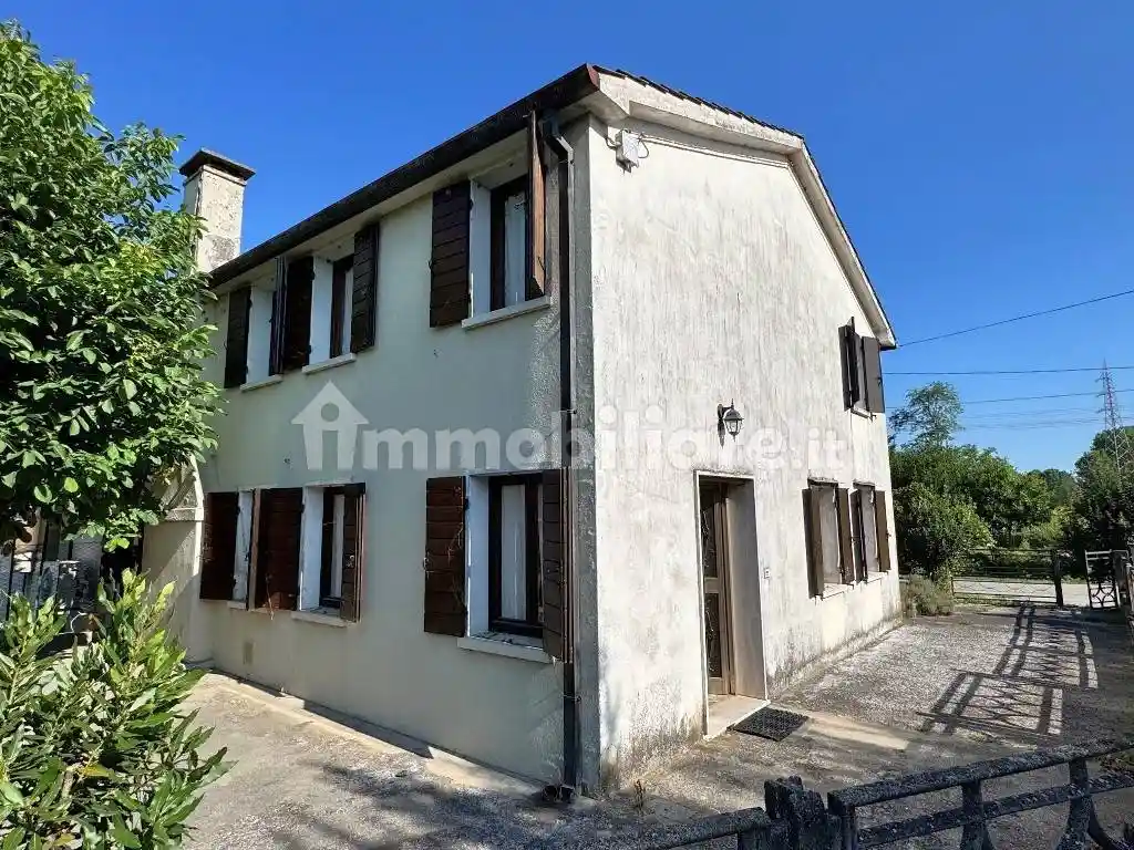 Villa in vendita a Borgo Veneto