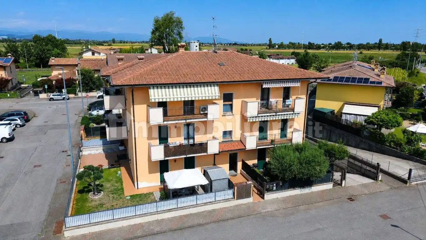 Appartamento in vendita a Urago d'Oglio