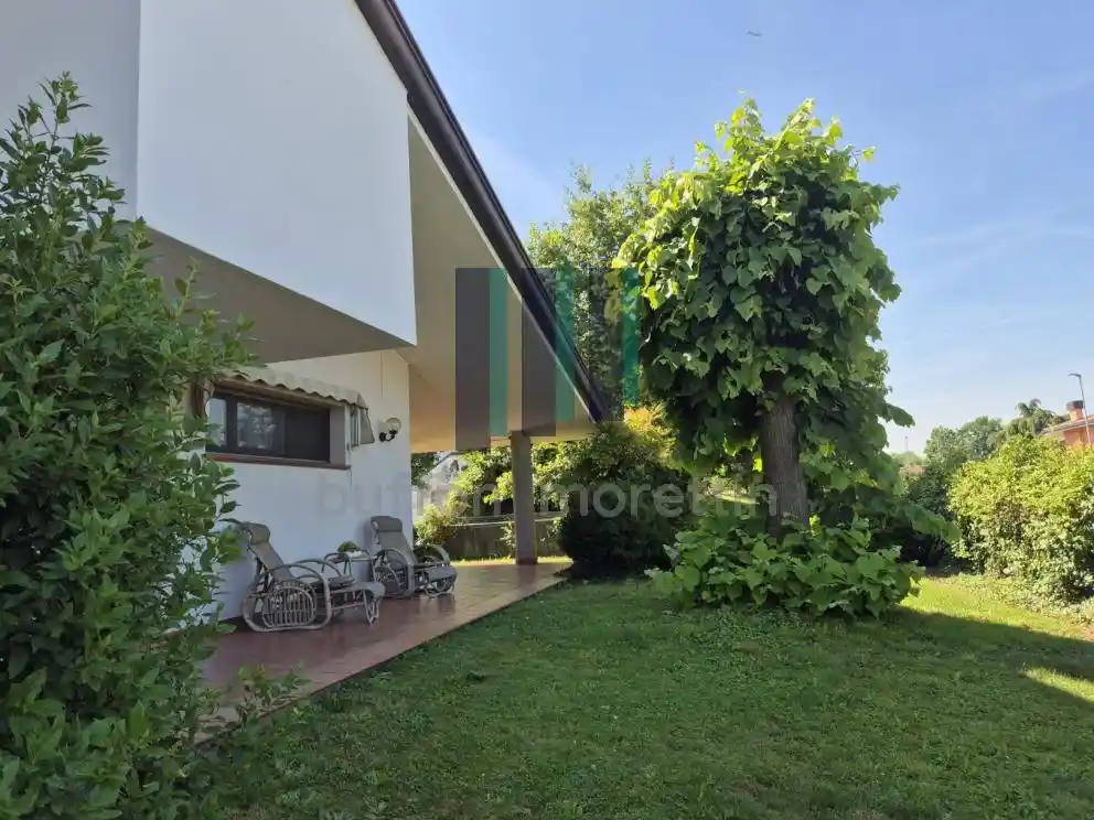 Villa in vendita a Rivignano Teor