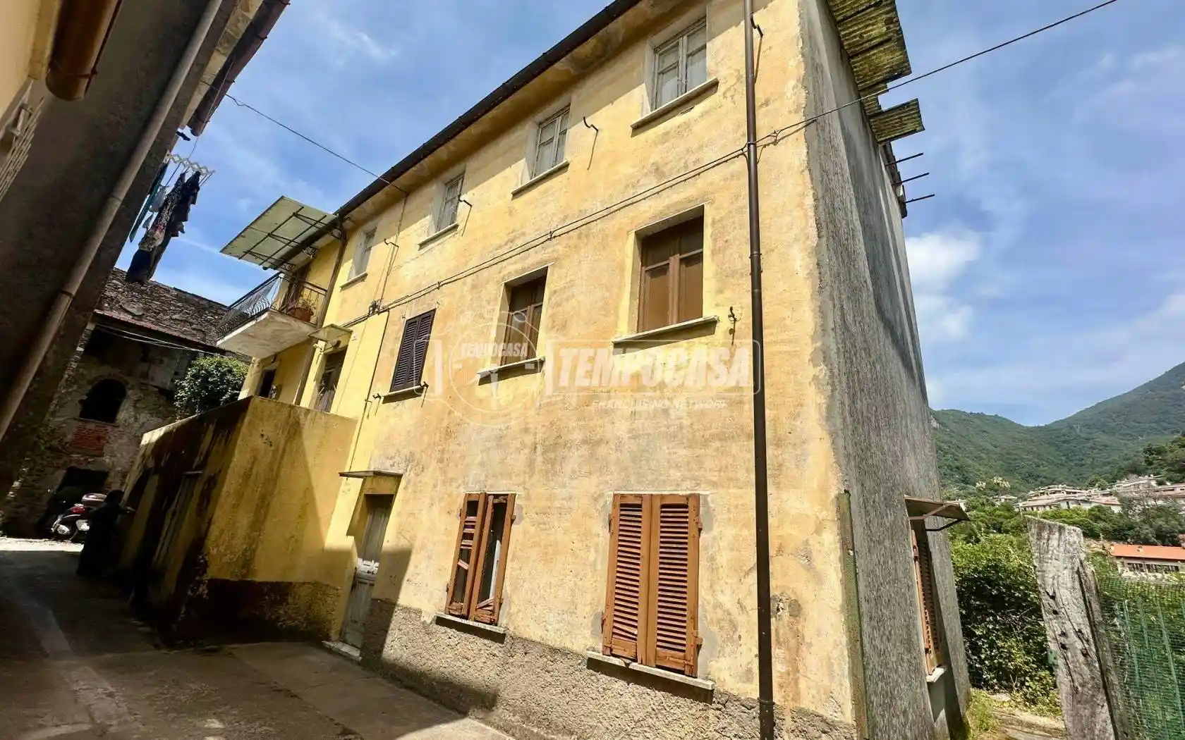 Casa indipendente in vendita a Massa