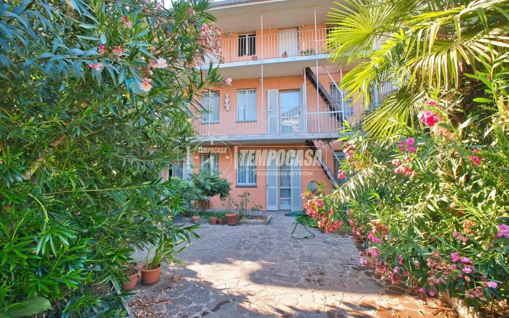 Casa indipendente in vendita a Romentino