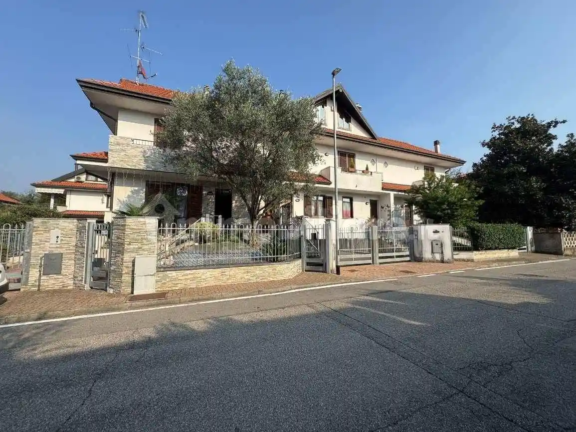 Villetta a schiera in vendita a Marnate