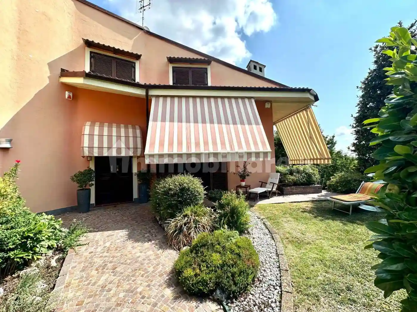Villa - foto 2