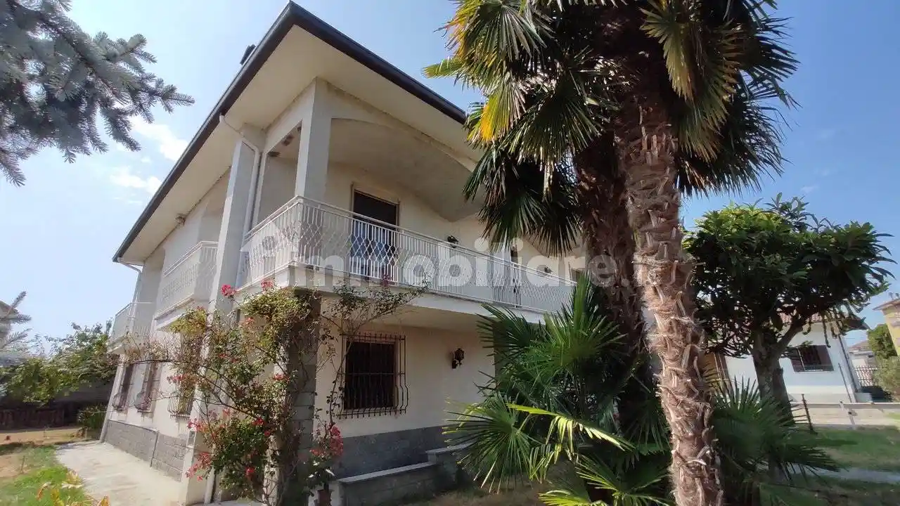 Villa in vendita a Borgolavezzaro