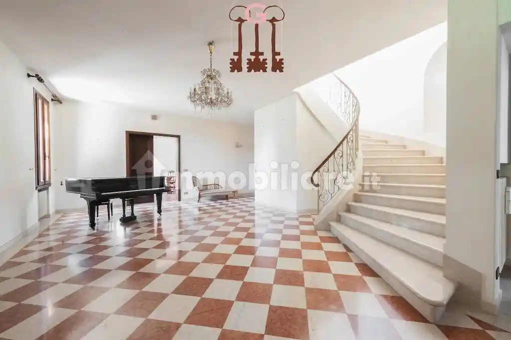Villa in vendita a Paese