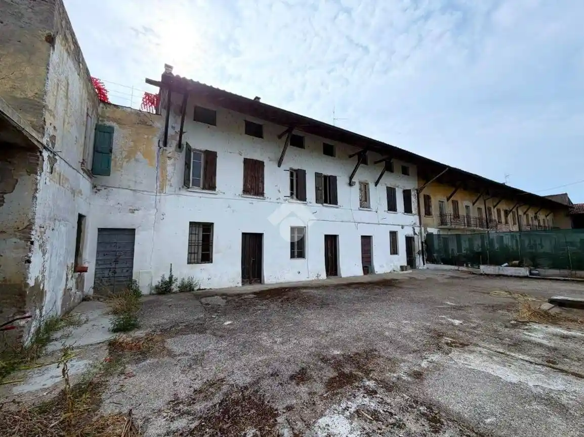 Rustico - Casale in vendita a Orzivecchi