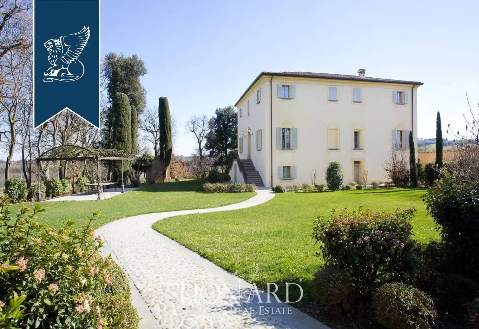 Villa in vendita a Dozza