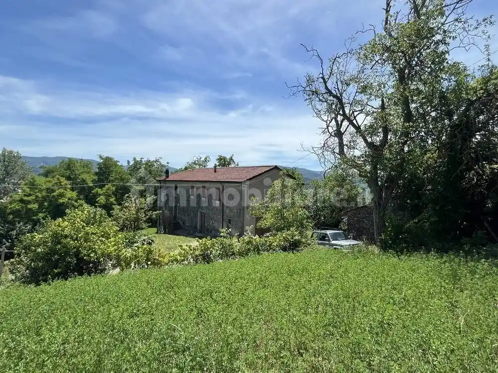 Rustico - Casale in vendita a Bardi