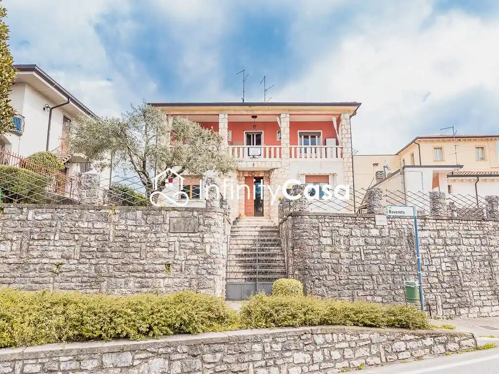 Appartamento in vendita a Pastrengo