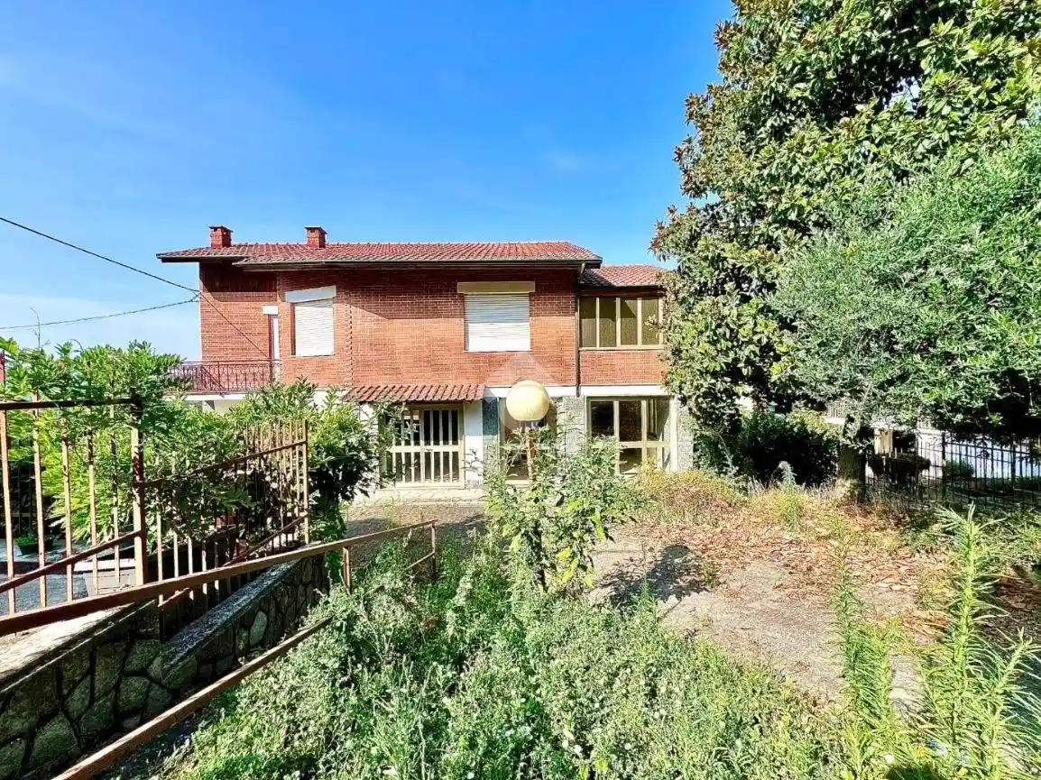 Casa indipendente in vendita a Montechiaro d'Asti