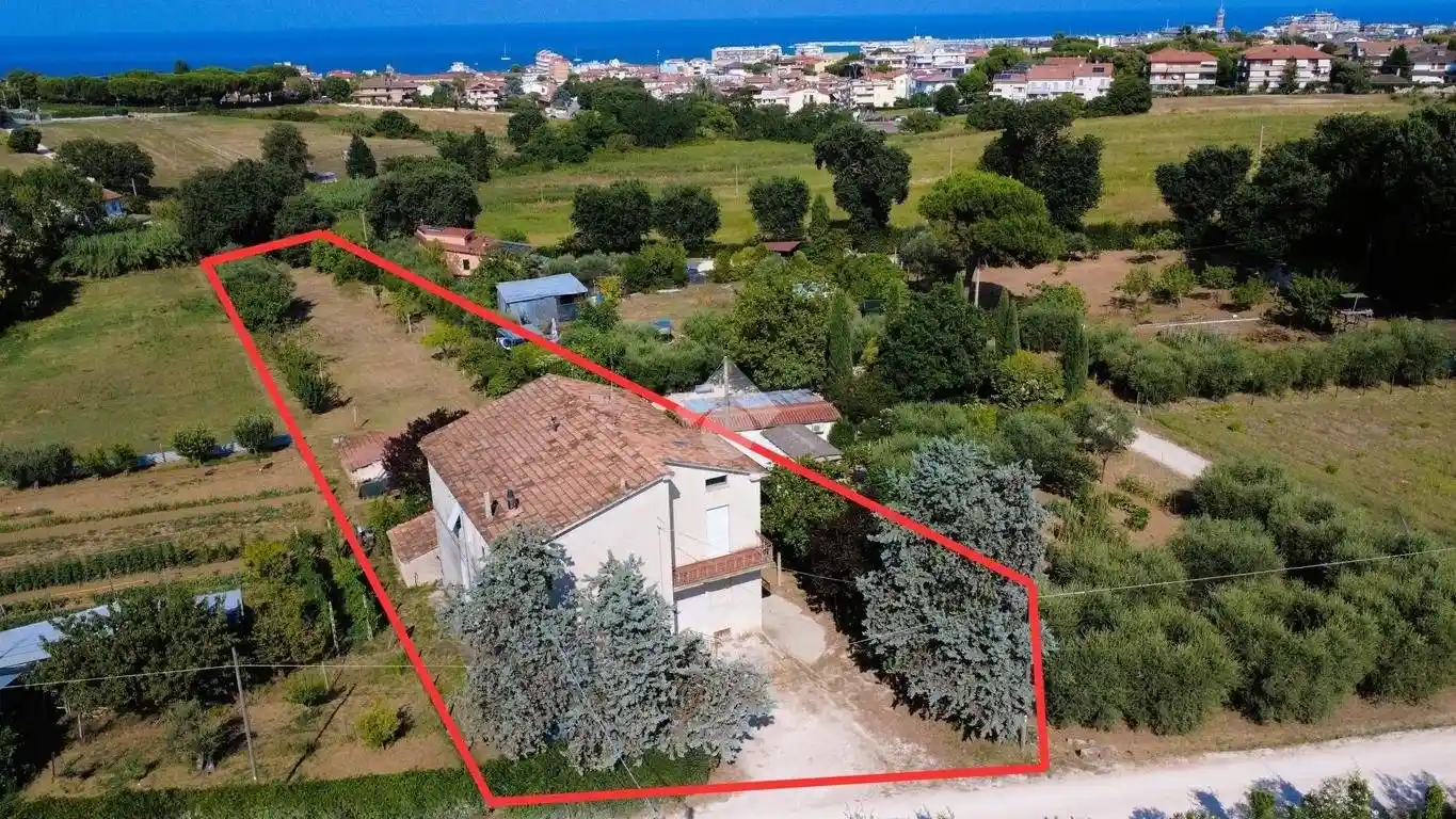 Villa in vendita a Civitanova Marche