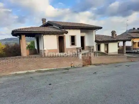 Villa in vendita a Serramazzoni