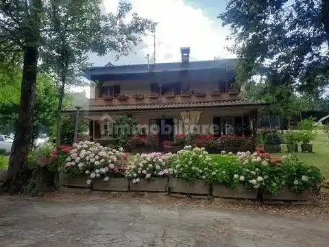 Villa in vendita a Serramazzoni