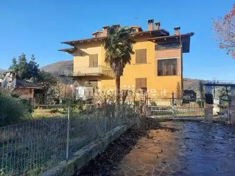 Villa in vendita a Serramazzoni