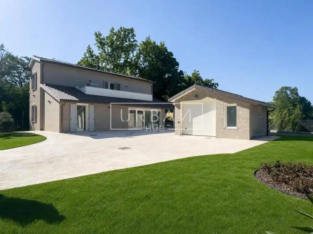 Villa in vendita a Forlì
