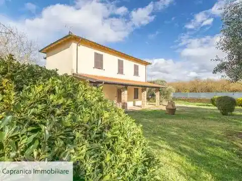 Villa in vendita a Capranica