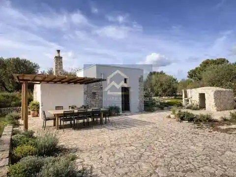 Rustico - Casale in vendita a Ostuni