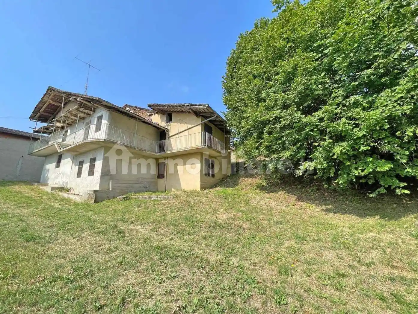 Rustico - Casale in vendita a Roccabruna