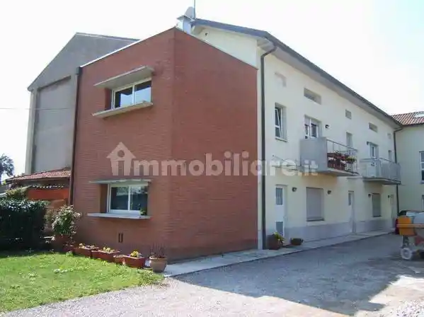 Appartamento in affitto a Lomazzo