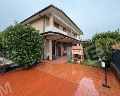 Villa in vendita a Desenzano del Garda