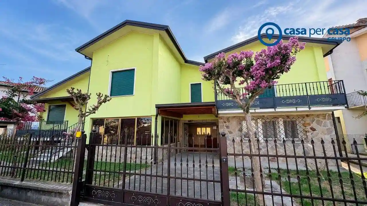Villa - foto 2