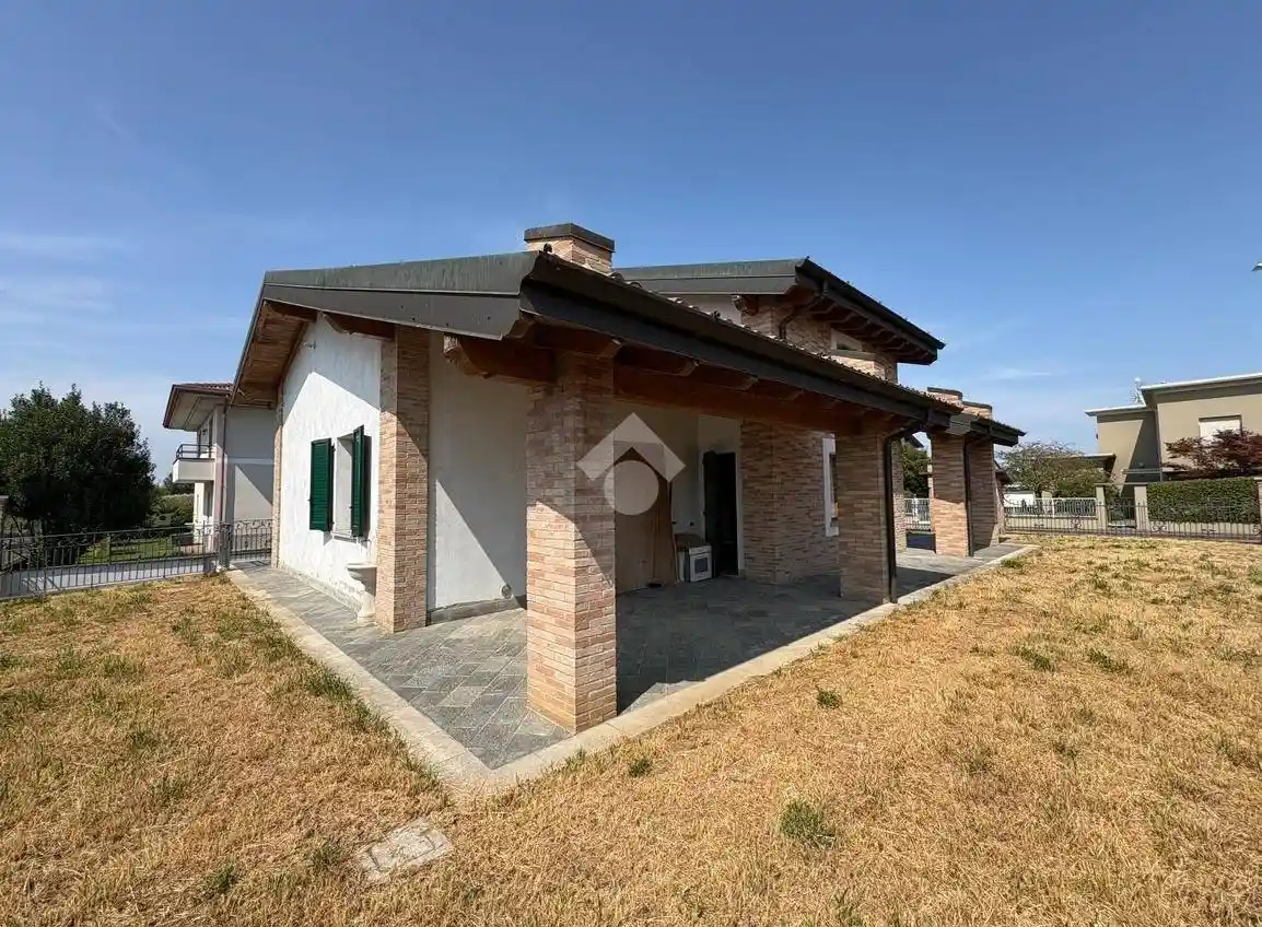 Villa in vendita a Capergnanica