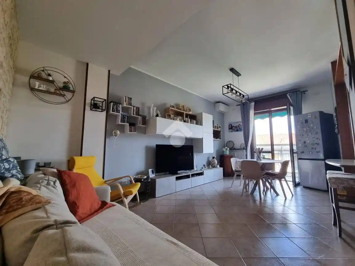 Appartamento in vendita a Carugate