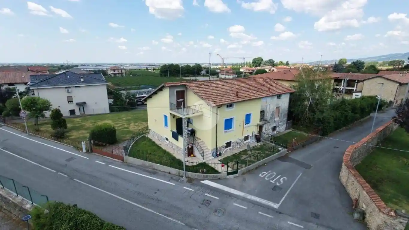 Appartamento in vendita a Adro