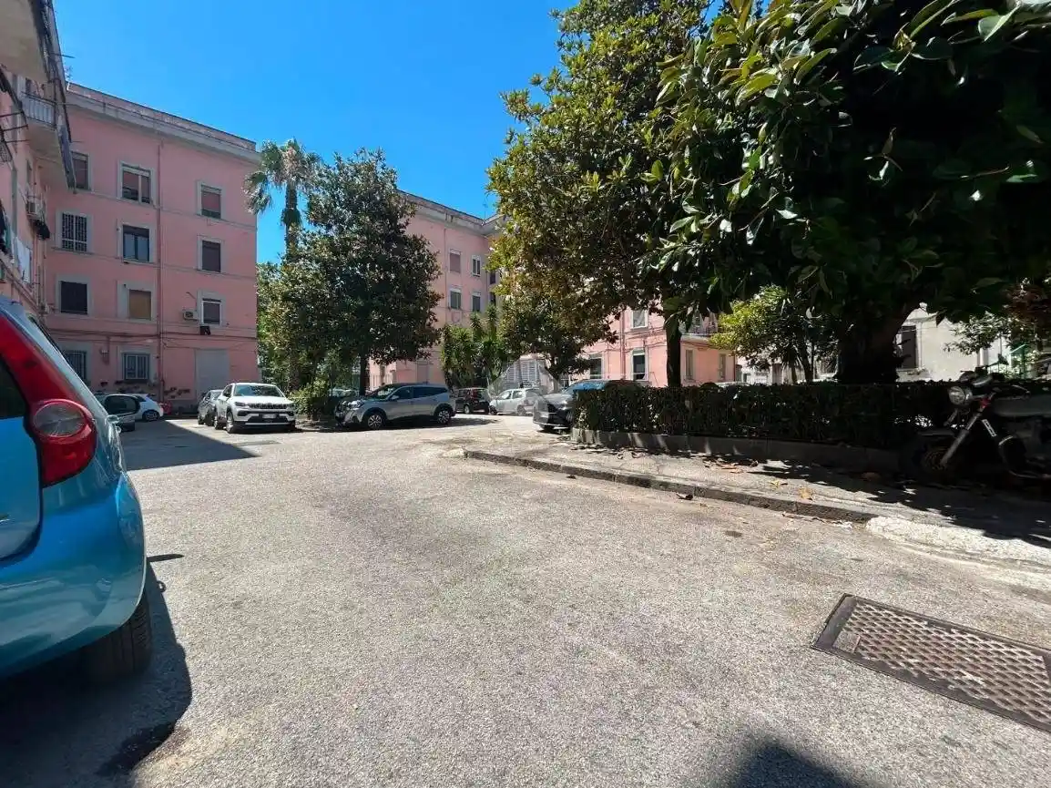 Appartamento in vendita a Napoli