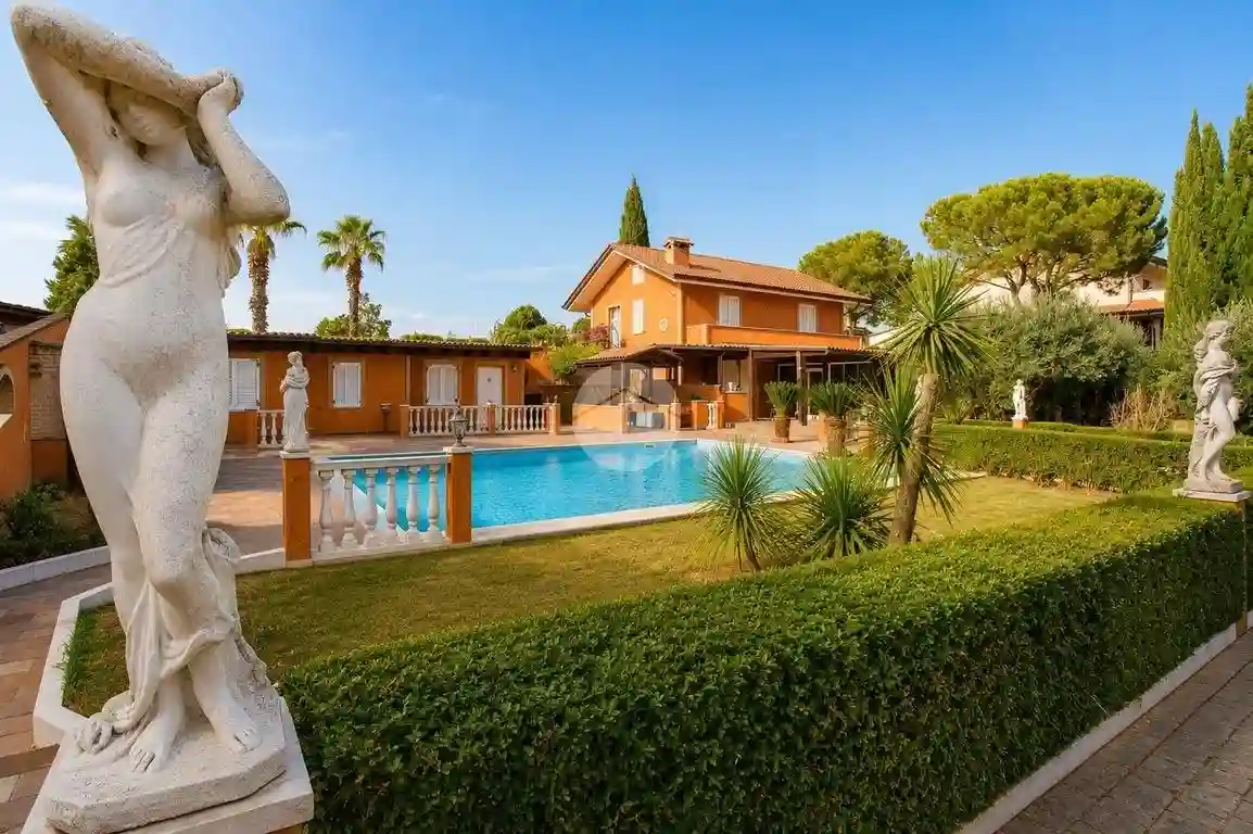 Villa - foto 2
