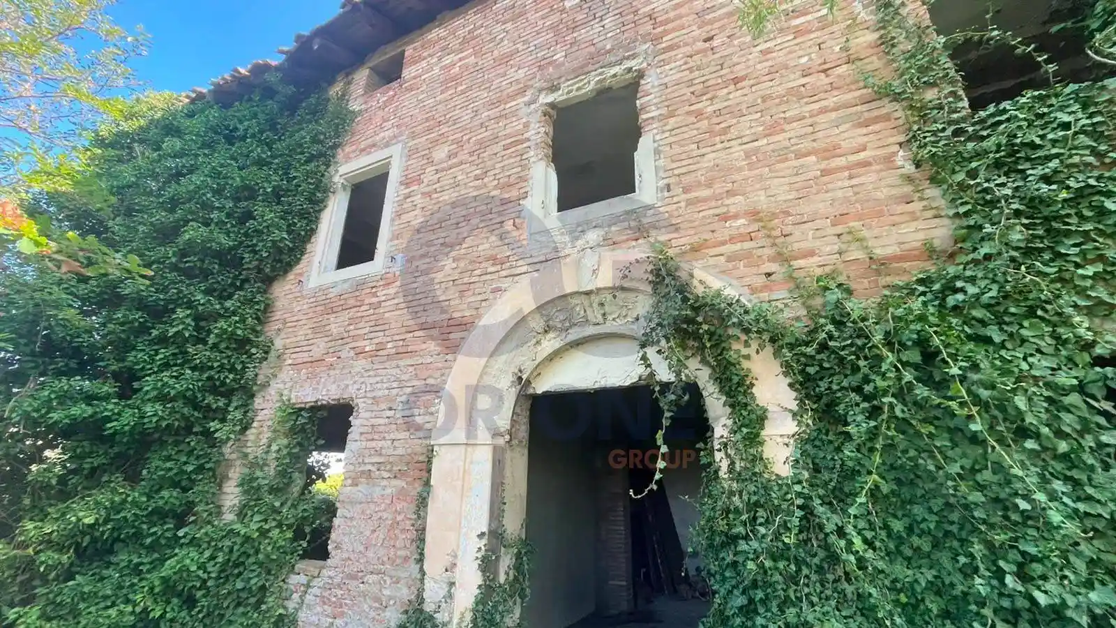 Villa in vendita a Cento