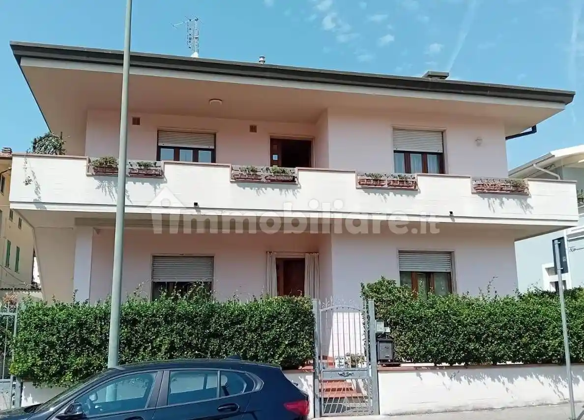Casa indipendente in vendita a Montecatini-Terme