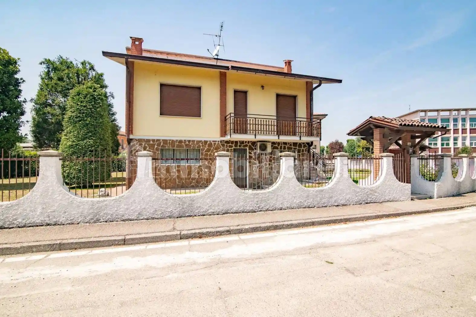 Villa in vendita a Livraga