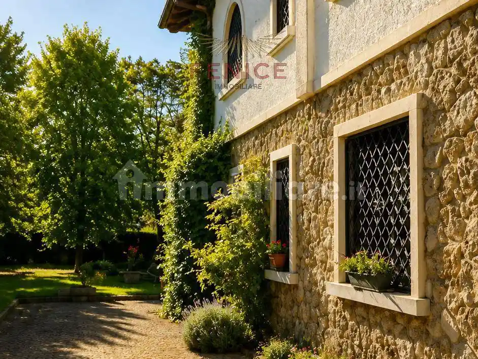 Villa in vendita a Cornuda