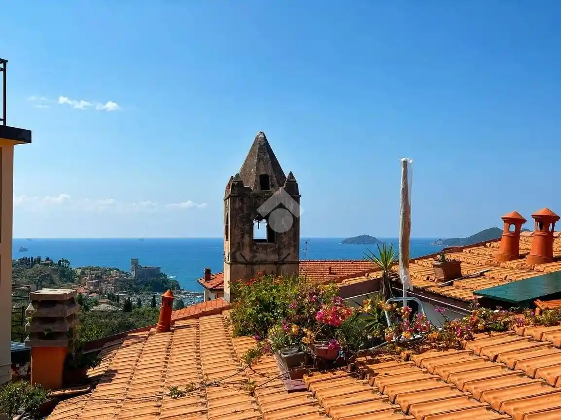 Appartamento in vendita a Lerici