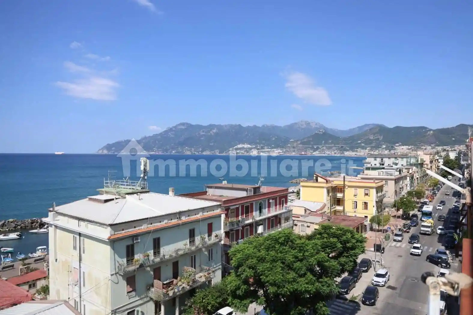 Appartamento in vendita a Salerno