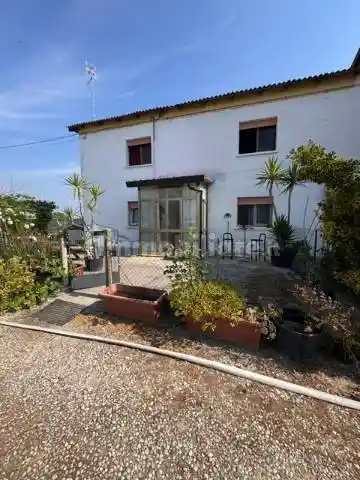 Villa in vendita a Taglio di Po