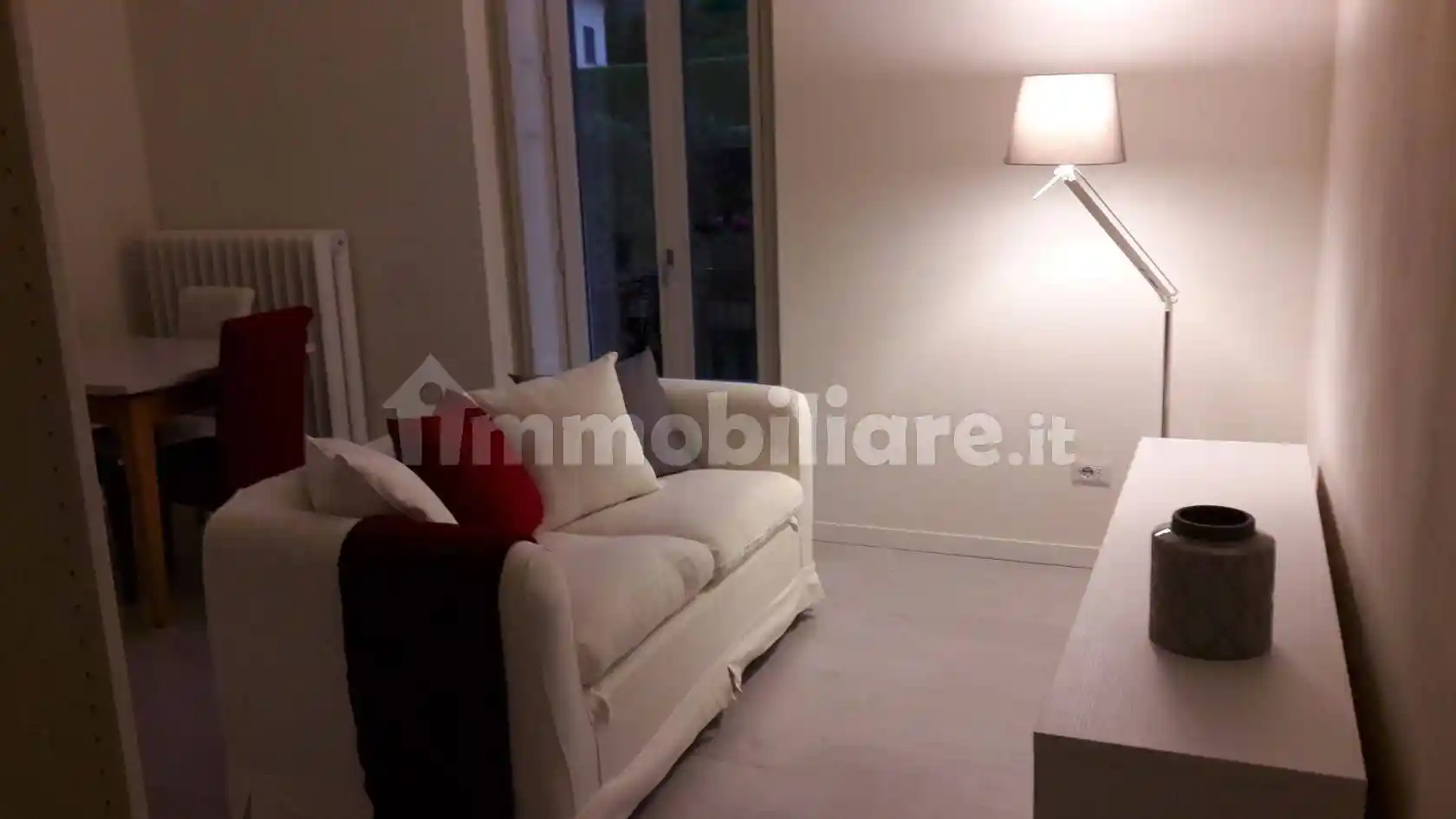Appartamento in affitto a Barzanò