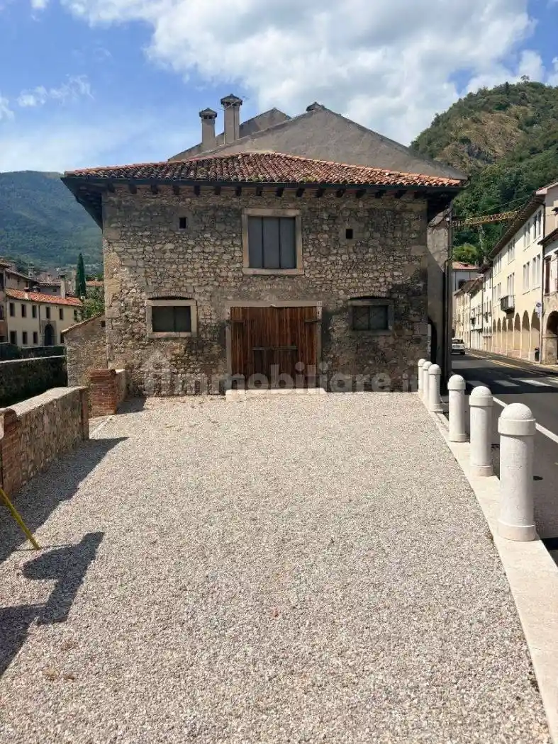 Rustico - Casale in vendita a Vittorio Veneto
