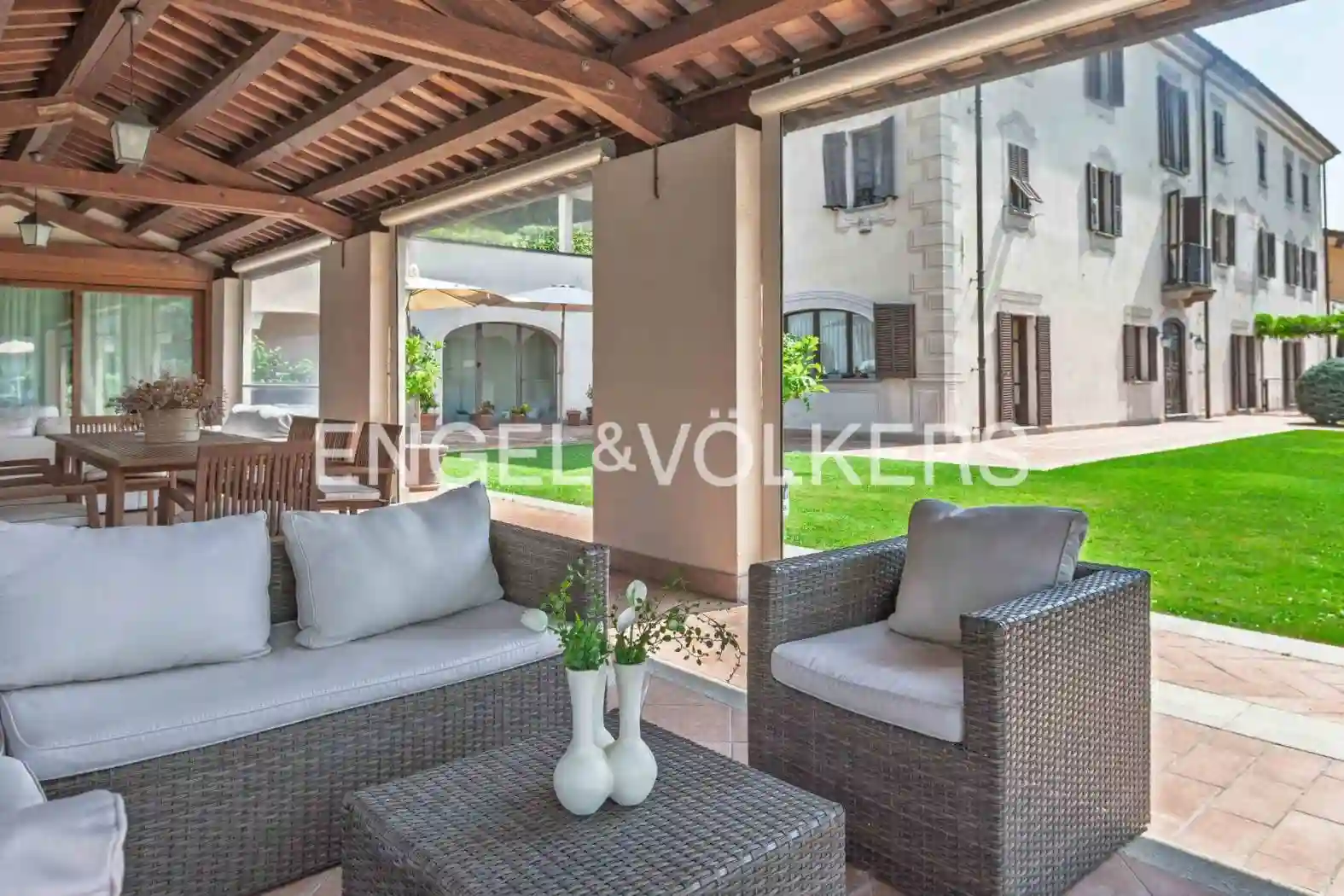 Villa - foto 2